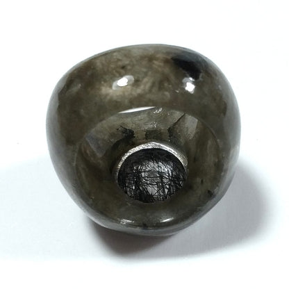 Anello con pietra in argento antico - dettaglio