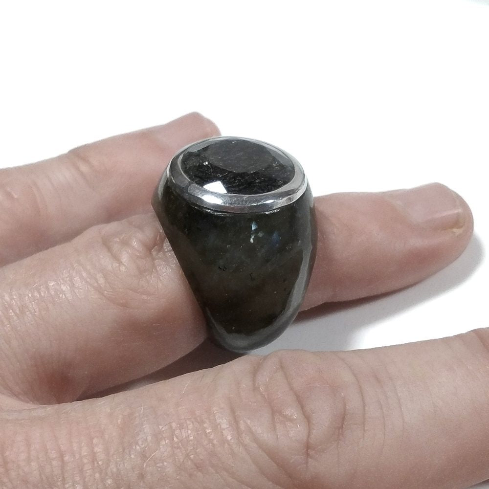 Anello con pietra in argento antico fascia alta