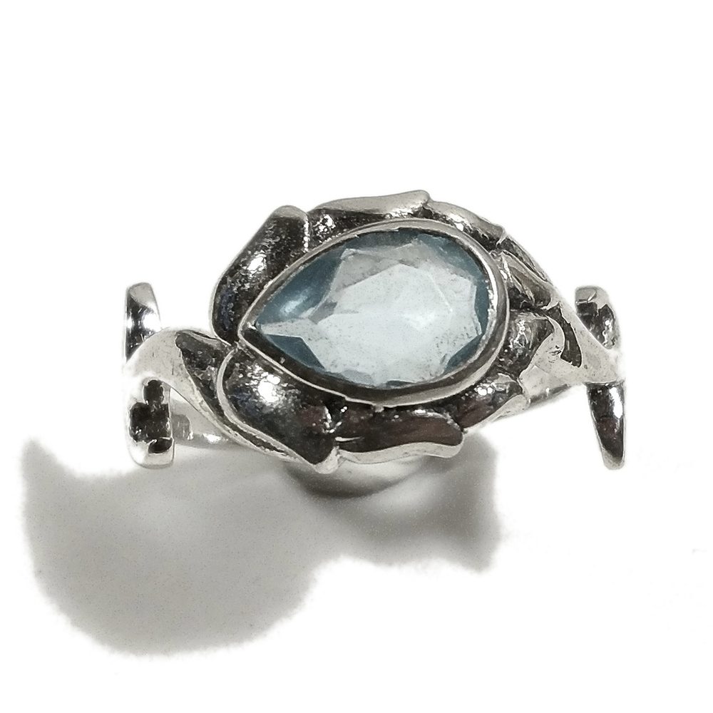 Anello con pietra in argento 925 con topazio azzurro