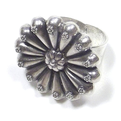 Anello etnico in argento tondo