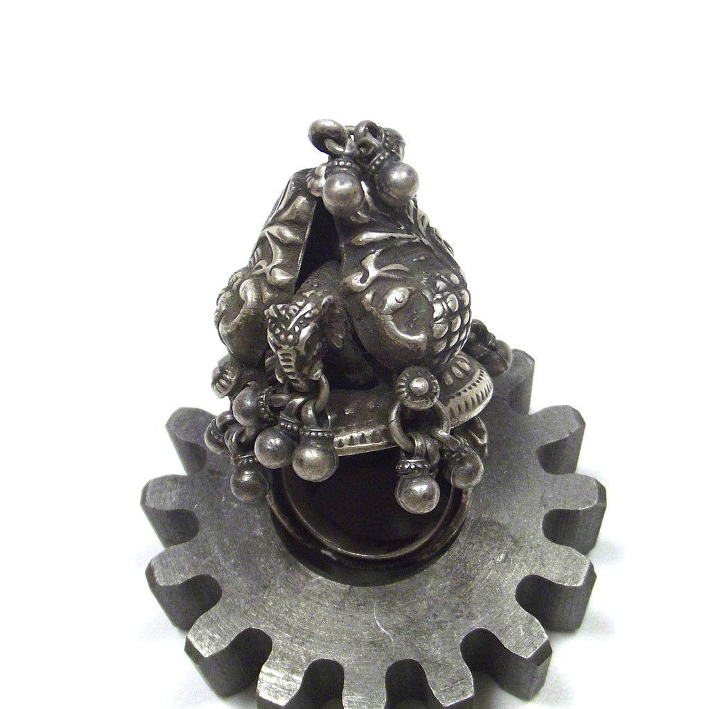 ANELLO GANESH con pavone in argento antico 925