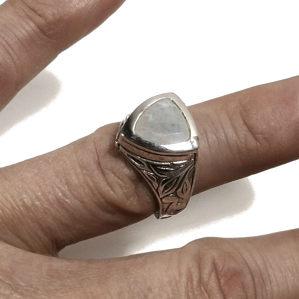 Anello con pietra in argento 925 con Pietra di luna | GIOIELLI IN ARGENTO