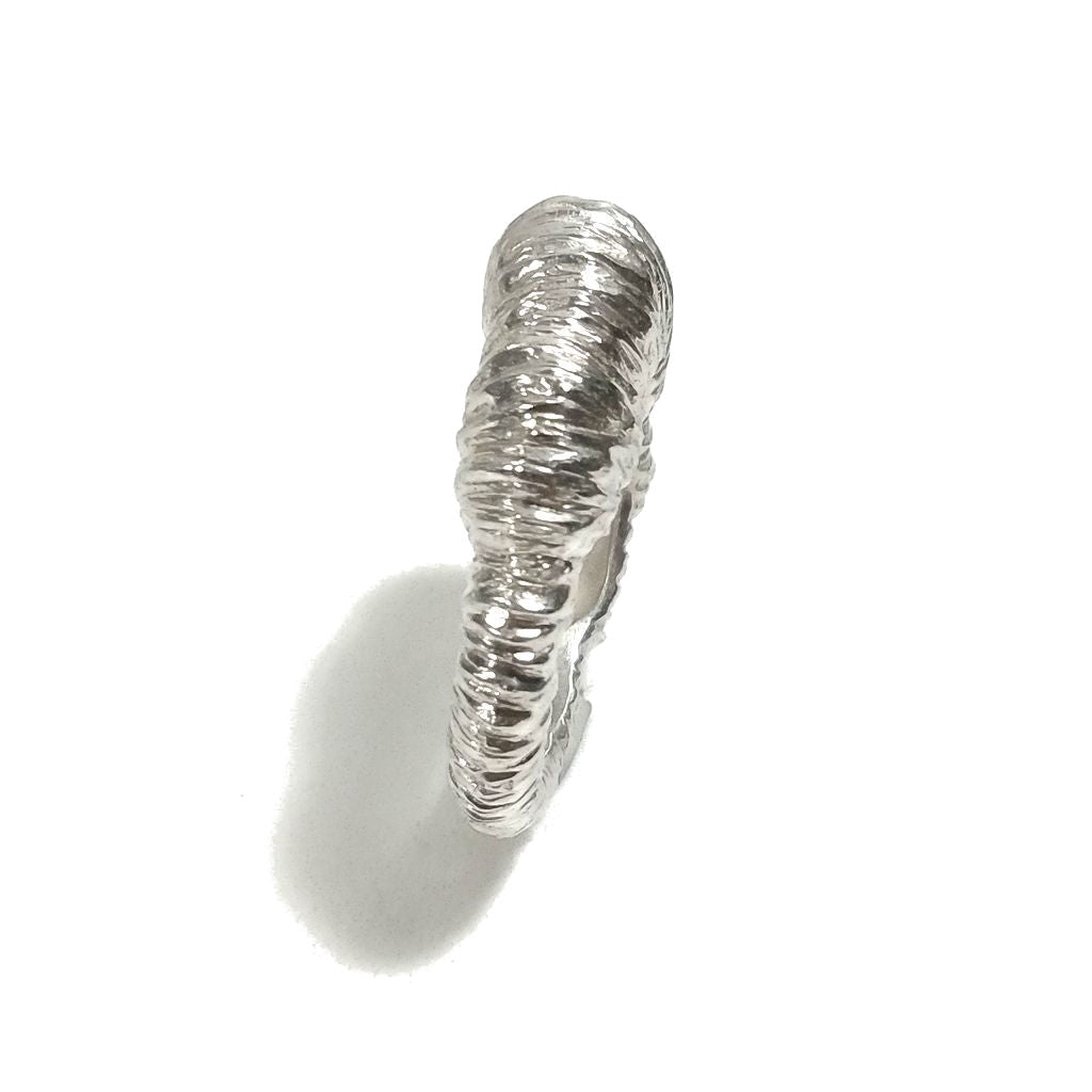 Fascia alta rigata e stilizzata in argento 925 | Gioielli contemporanei