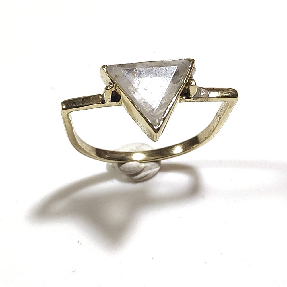 ANELLO JANAKI in ottone color oro artigianale – pietra di luna