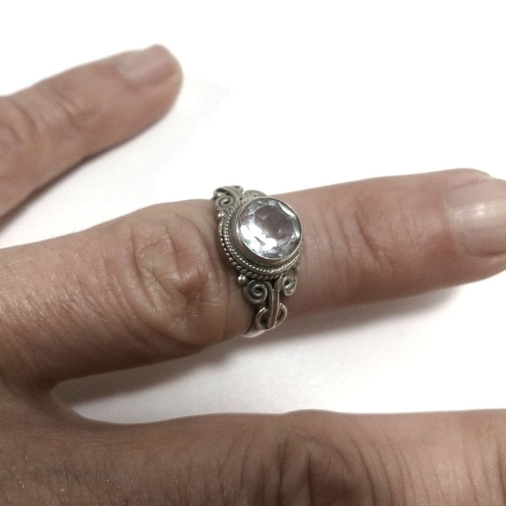Anello con pietra in argento 925 con Cristallo di rocca | GIOIELLI ETNICI