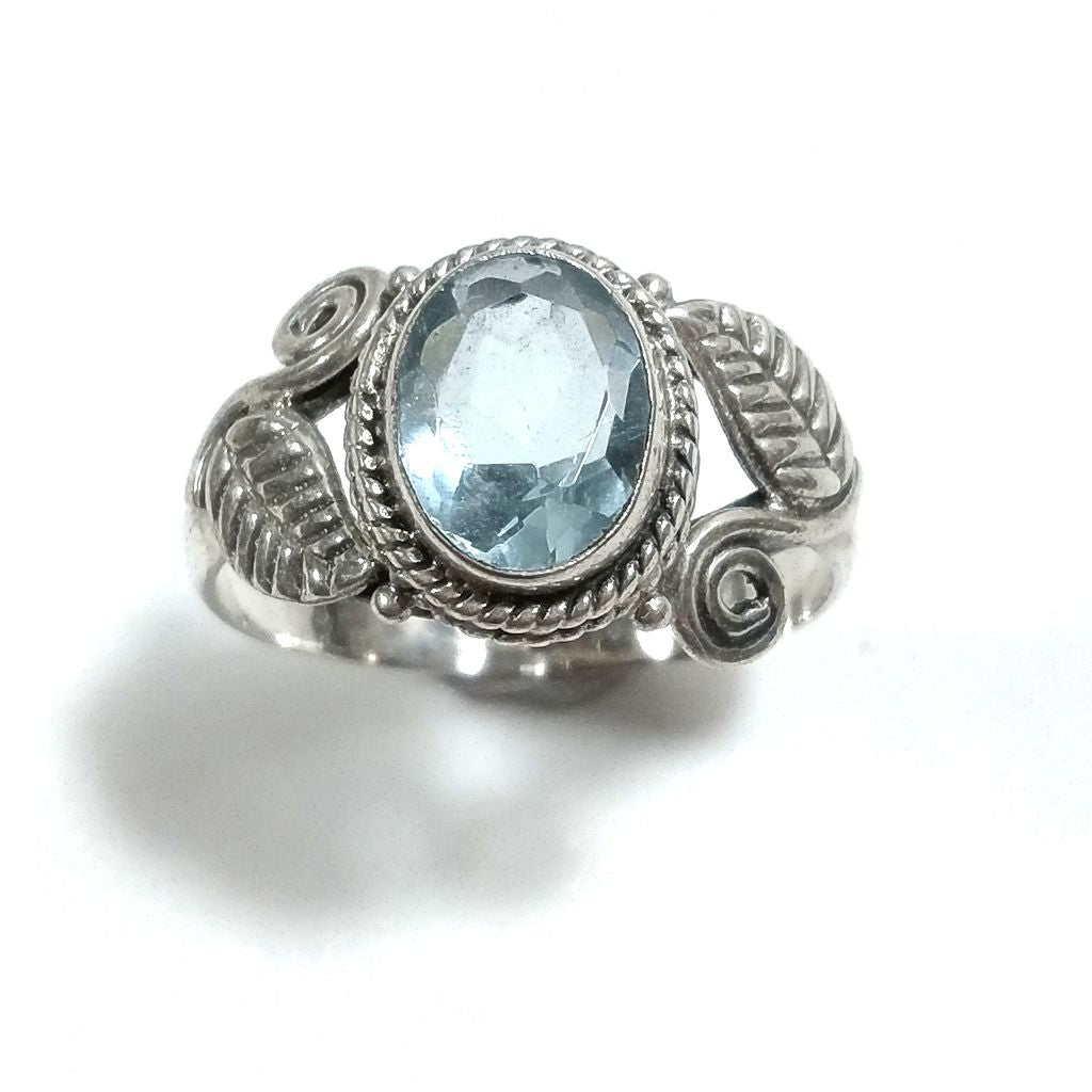 Anello con pietra in argento 925 con topazio azzurro