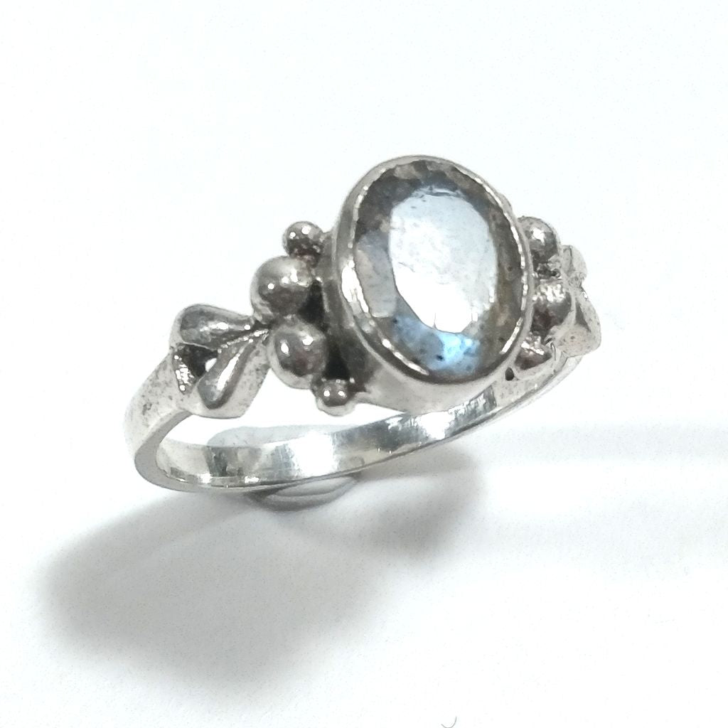 Anello con pietra in argento 925 con labradorite