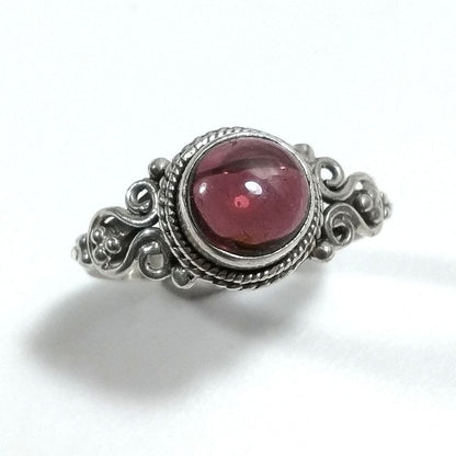 Anello con pietra in argento 925 con Granato