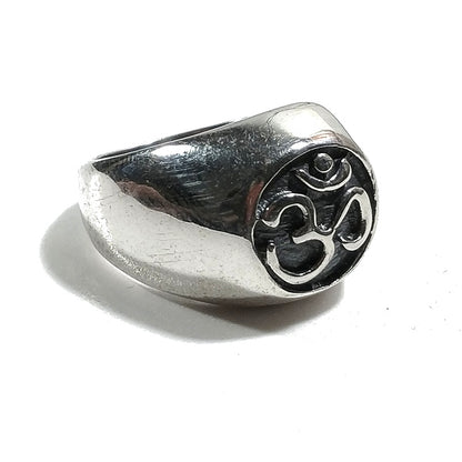 Anello Chevalier ETNICO in argento 925 con OM - AUM Mantra | GIOIELLI IN ARGENTO