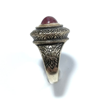 ANELLO artigianale etnico in argento 925 dorato con granato - vista laterale