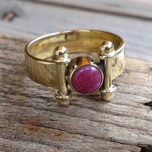 ANELLO etnico in ottone con pietra KUNDAAN
