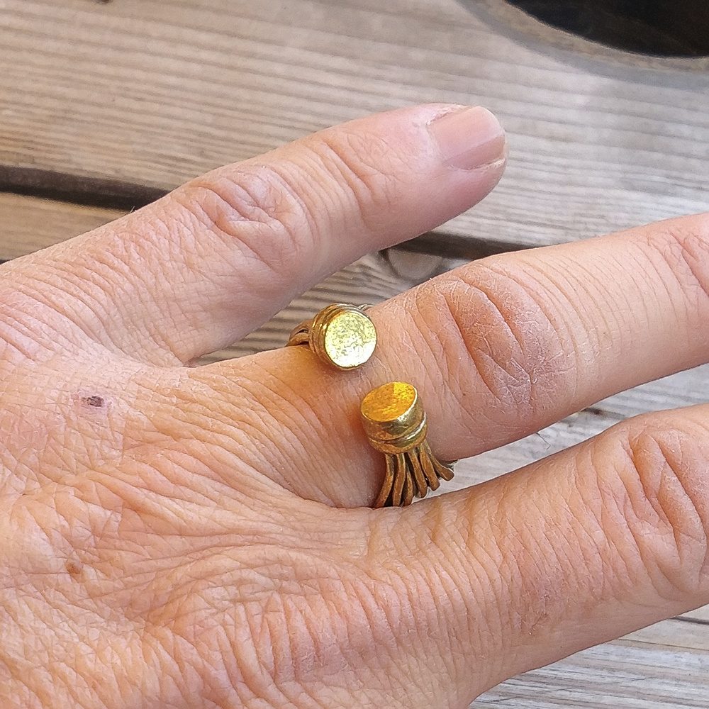 Anello fascia ARI in ottone ANELLO artigianale con pietra | ANELLI artigianali