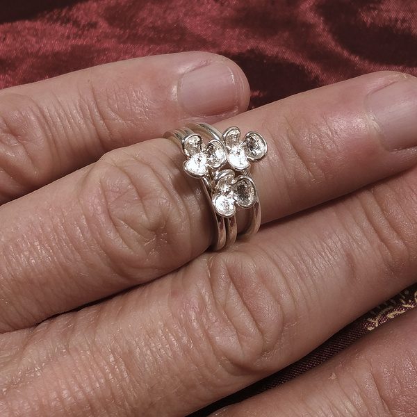 Anello FIORE KEYA in argento 925 stile minimal | argento artigianale