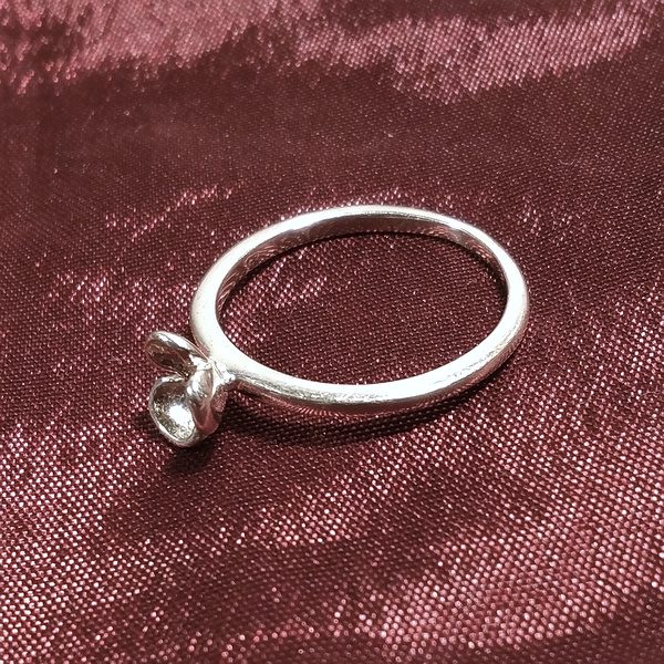 Anello FIORE KEYA in argento 925 stile minimal | argento artigianale