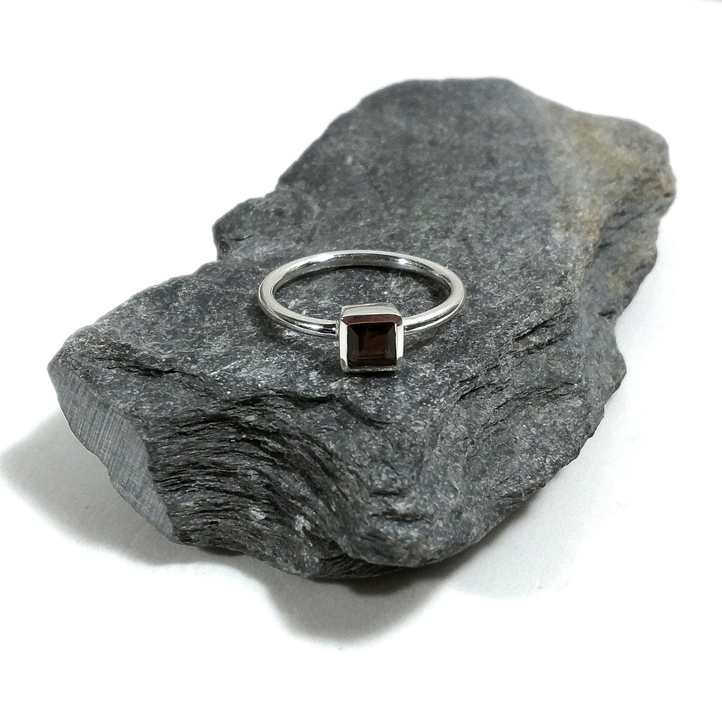 Anello DADO sovrapponibile in argento 925 con pietra