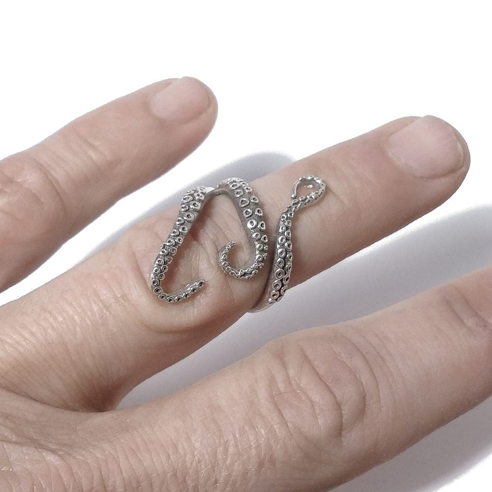 Anello tentacolo polpo unisex in argento sterling 925 stile nautico - Italia Anello tentacolo polpo unisex in argento sterling 925 stile nautico - Italia