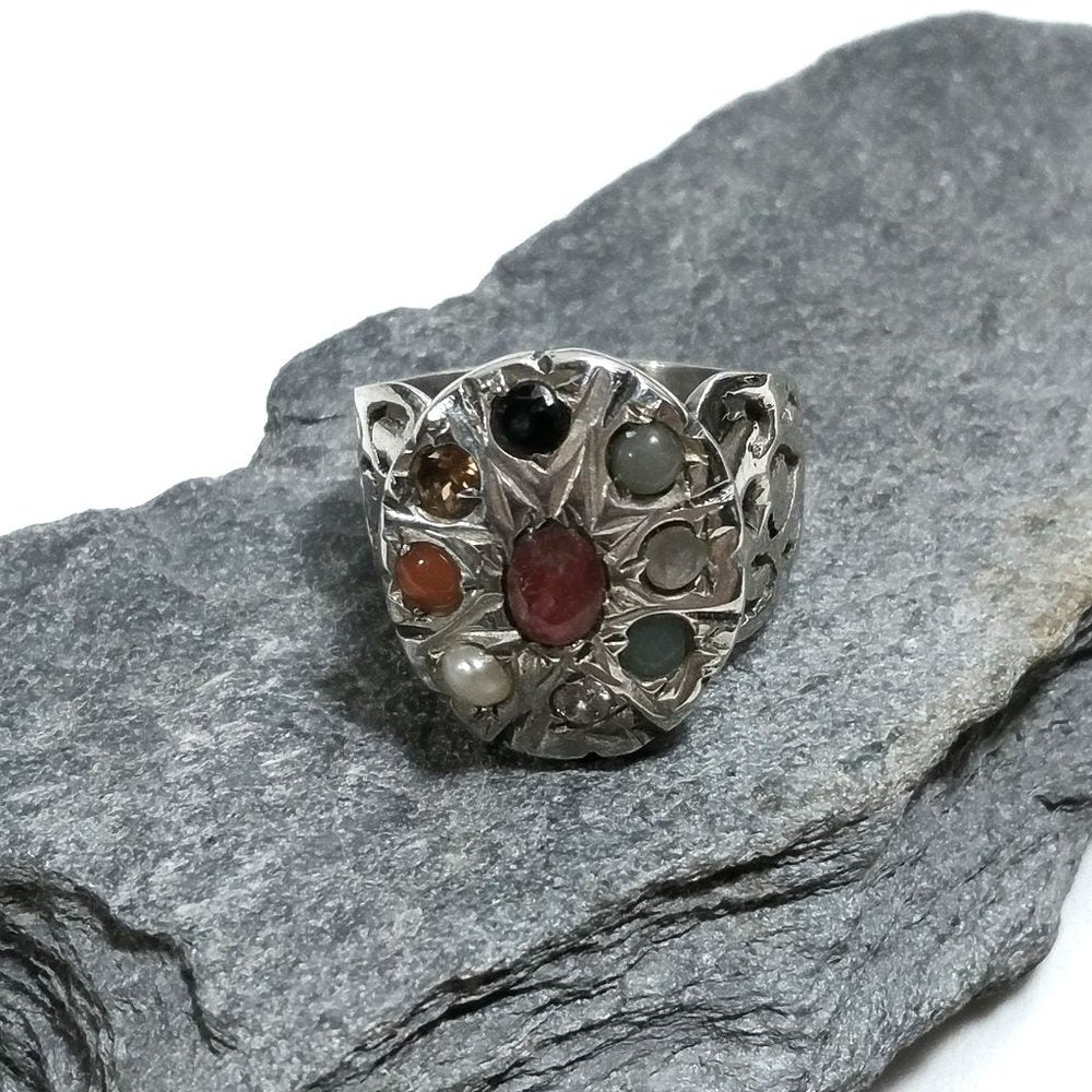 ANELLO ETNICO in argento 925 con NAVRATAN Radice di Rubino , Radice di Smeraldo| GIOIELLI ETNICI