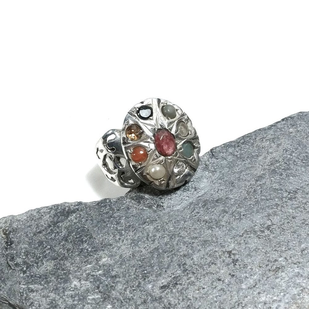 ANELLO ETNICO in argento 925 con NAVRATAN Radice di Rubino , Radice di Smeraldo | GIOIELLI ETNICI