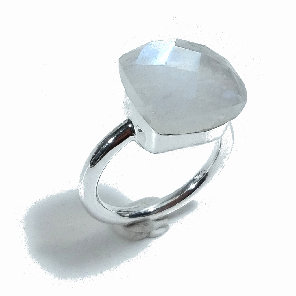 Anello con pietra in argento 925 con pietra di luna | GIOIELLI IN ARGENTO
