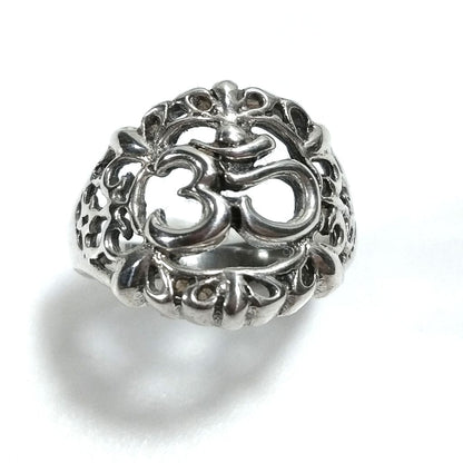 ANELLO ETNICO in argento 925 con OM - AUM Mantra | GIOIELLI ETNICI