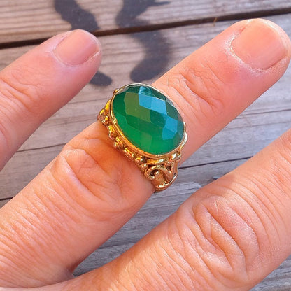 ANELLO con pietra AANGA in ottone color oro – agata verde