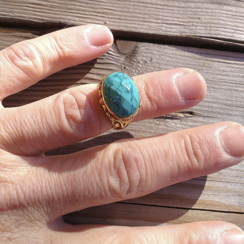 ANELLO con pietra AANGA in ottone color oro – turchese