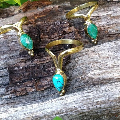 ANELLO etnico AASTHA in ottone con pietra - Gioielli indiani originali