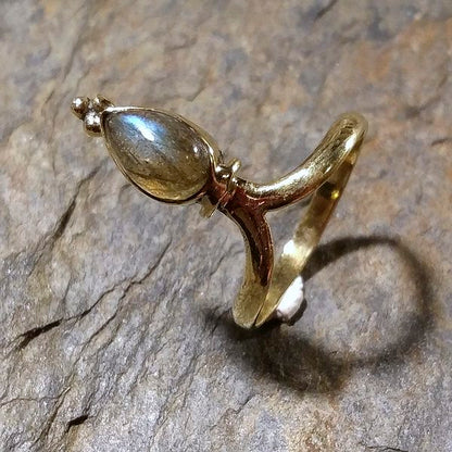 ANELLO etnico AASTHA in ottone con pietra - Gioielli indiani originali – immagine 5