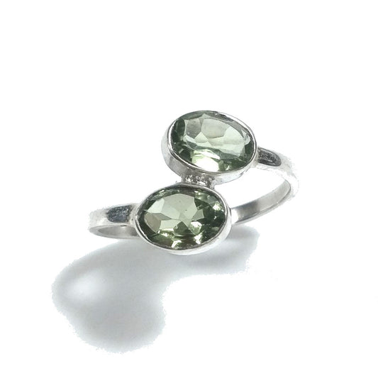 ANELLO CONTRARIE' artigianale in argento 925 con pietra