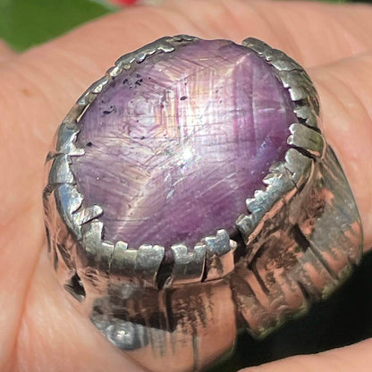 Anello artigianale con Rubino stellato in argento 925 - Pezzo unico
