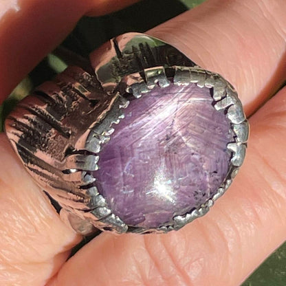 Anello artigianale con Rubino stellato in argento 925 - Pezzo unico