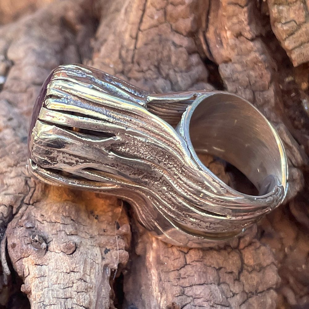 Anello artigianale con Rubino stellato in argento 925 - Pezzo unico