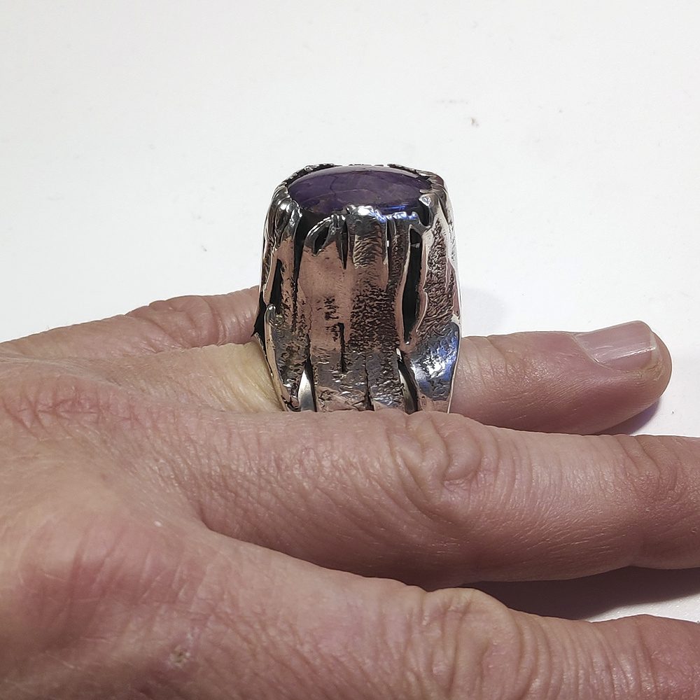 Anello artigianale con Rubino stellato in argento 925 - Pezzo unico