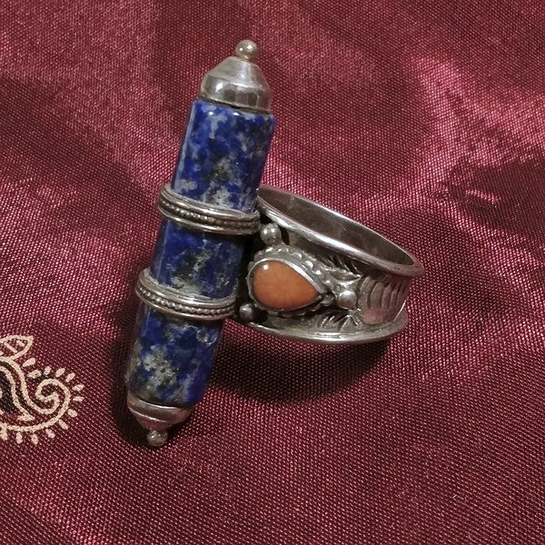 Anello TIBETANO TENZIN con Lapislazzuli in argento 925 | Gioielli etnici