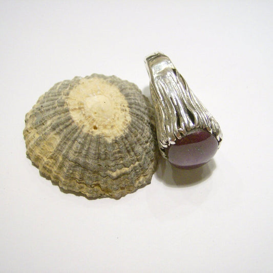 Anello in Argento con Rubino stellato