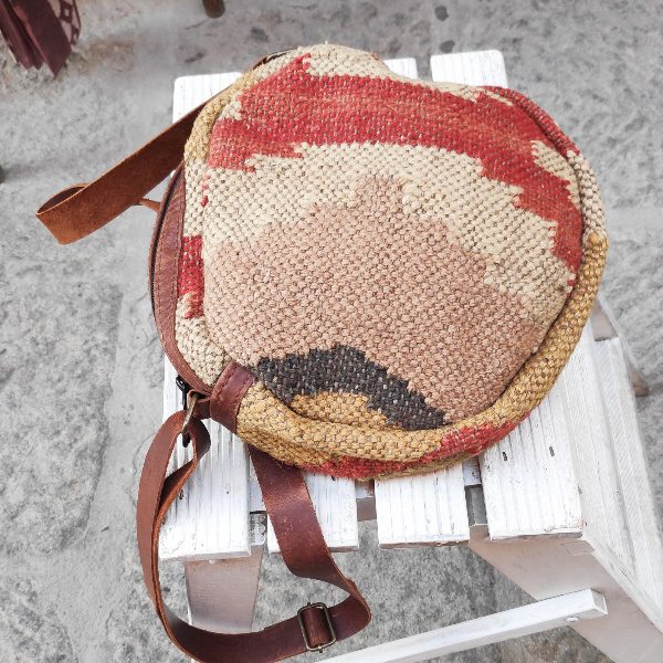 Borsa artigianale realizzato con KILIM e Cuoio – immagine5
