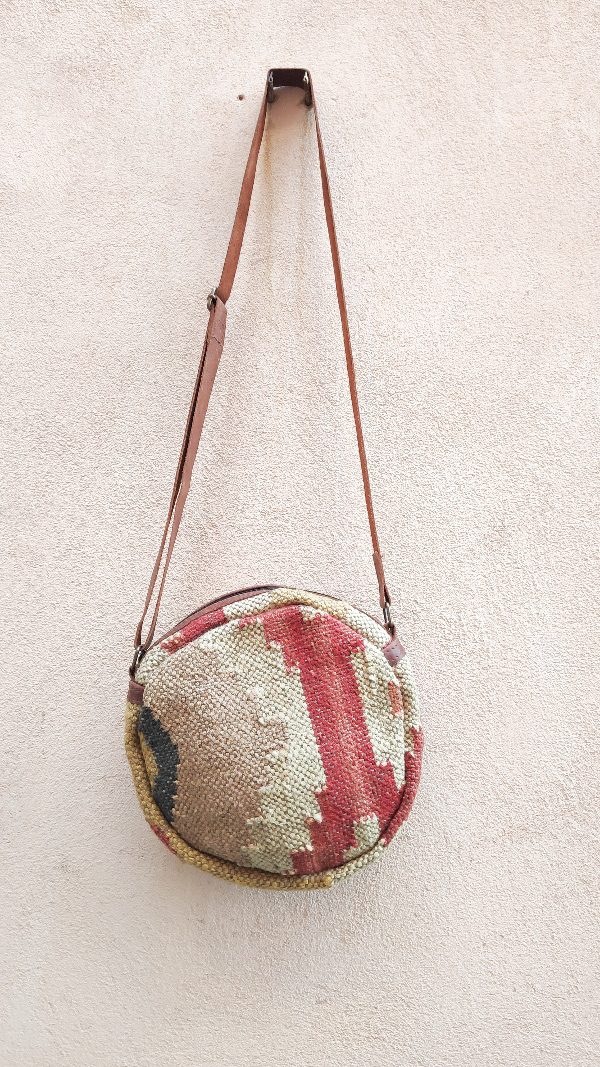 Borsa artigianale realizzato con KILIM e Cuoio – immagine6