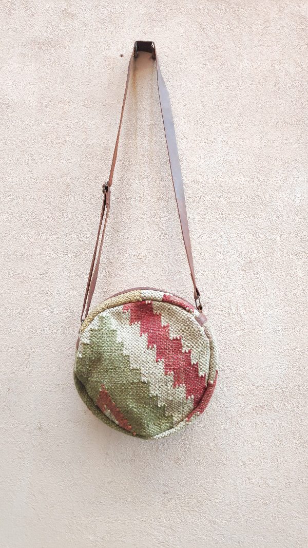 Borsa artigianale realizzato con KILIM e Cuoio – immagine3