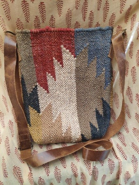 Borsa KAILASH  artigianale realizzato con KILIM e Cuoio