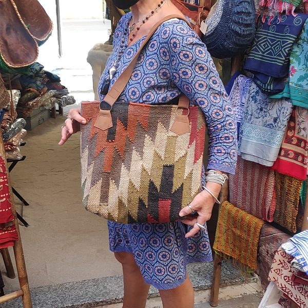 Borsa artigianale realizzato con KILIM e Cuoio – immagine1