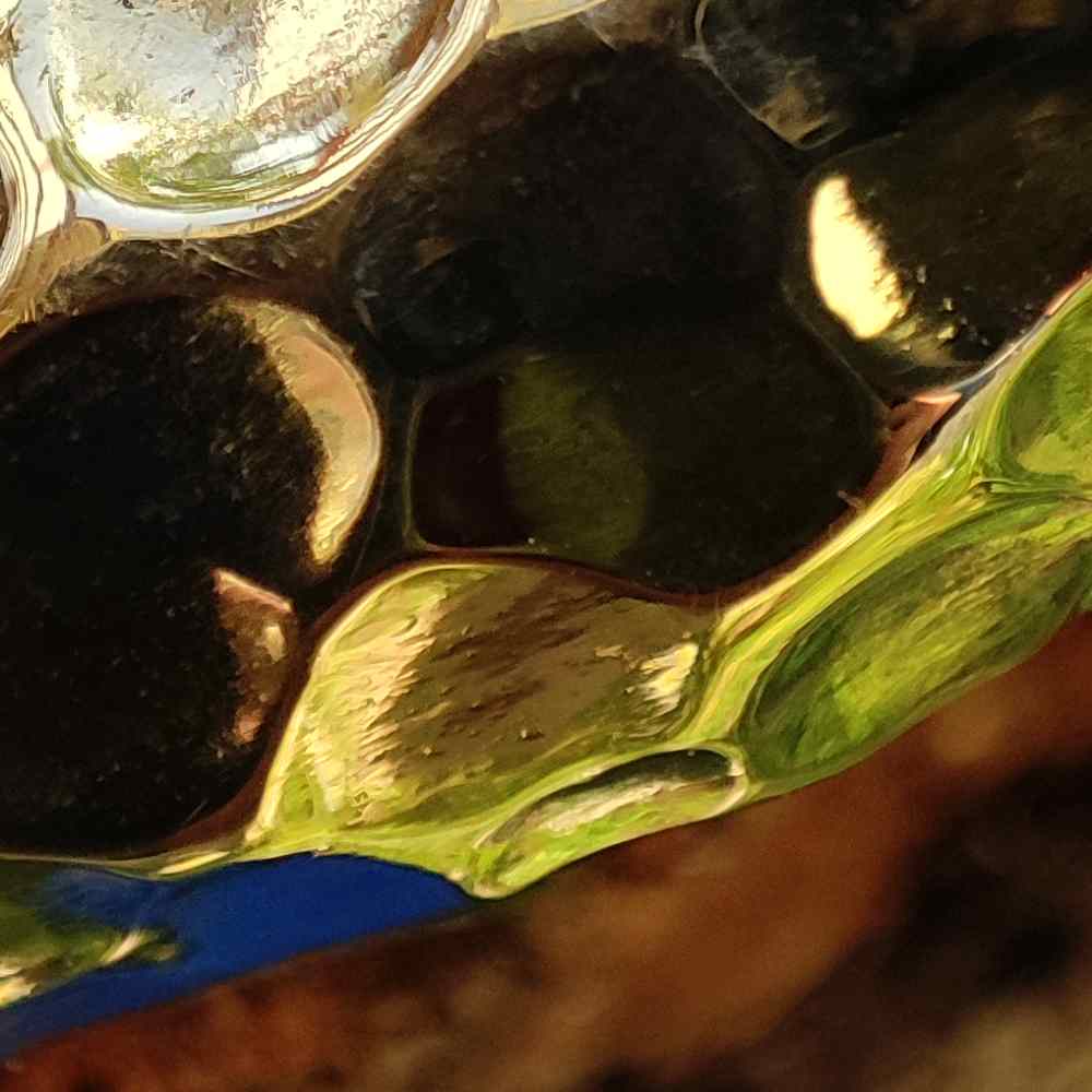 dettaglio lavorazione ottone