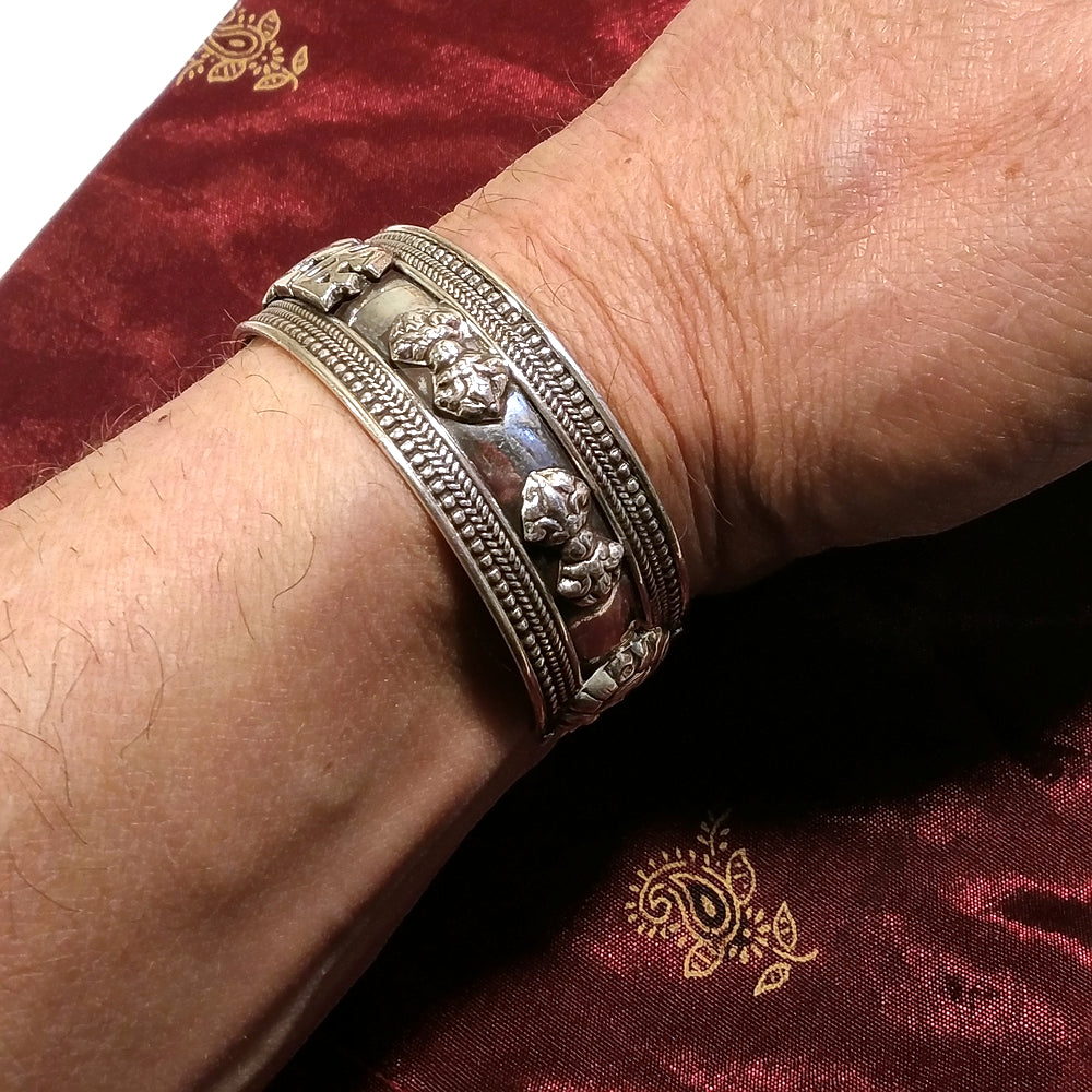 Bracciale OM MANI PADME HUM in argento 925 - Siddhartha