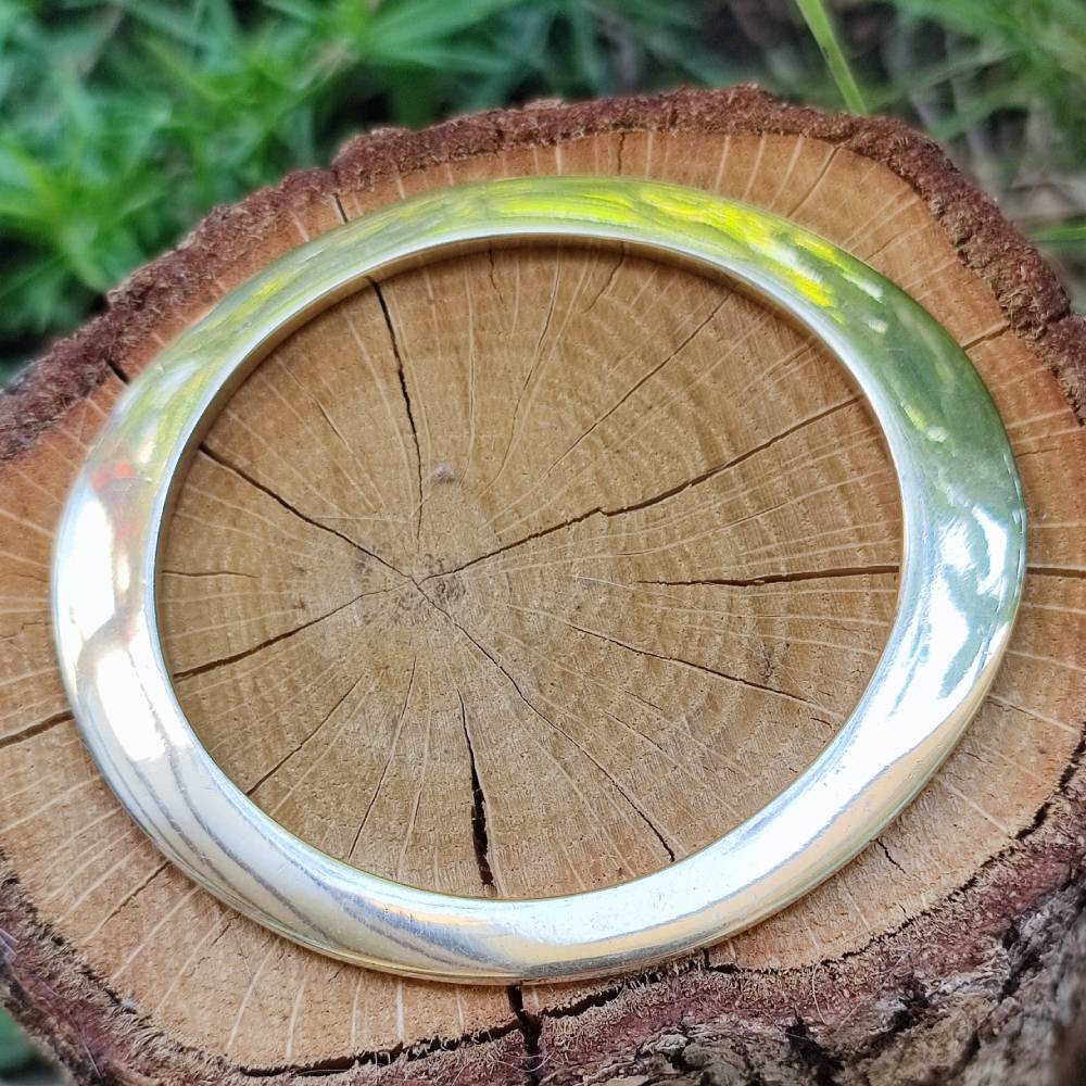 Bracciale rigido etnico in ottone Neerav