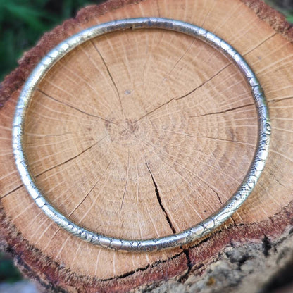 Bracciale rigido etnico in ottone Kalu