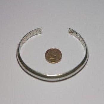 Bracciale rigido in argento 925 da uomo