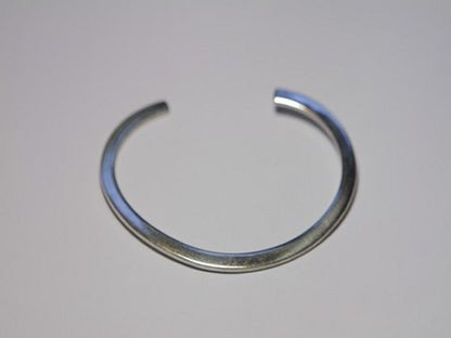 Bracciale rigido in argento 925 da uomo