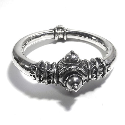 Bracciale etnico DHAVAL in argento rigido | Gioielli etnici Il mondo di Wit