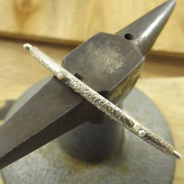 BRACCIALE rigido con perla