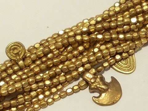 Bracciale etnico Naga in ottone pendenti – immagine2