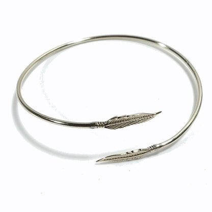 Bracciale rigido in ottone con piume - RATANGHAR